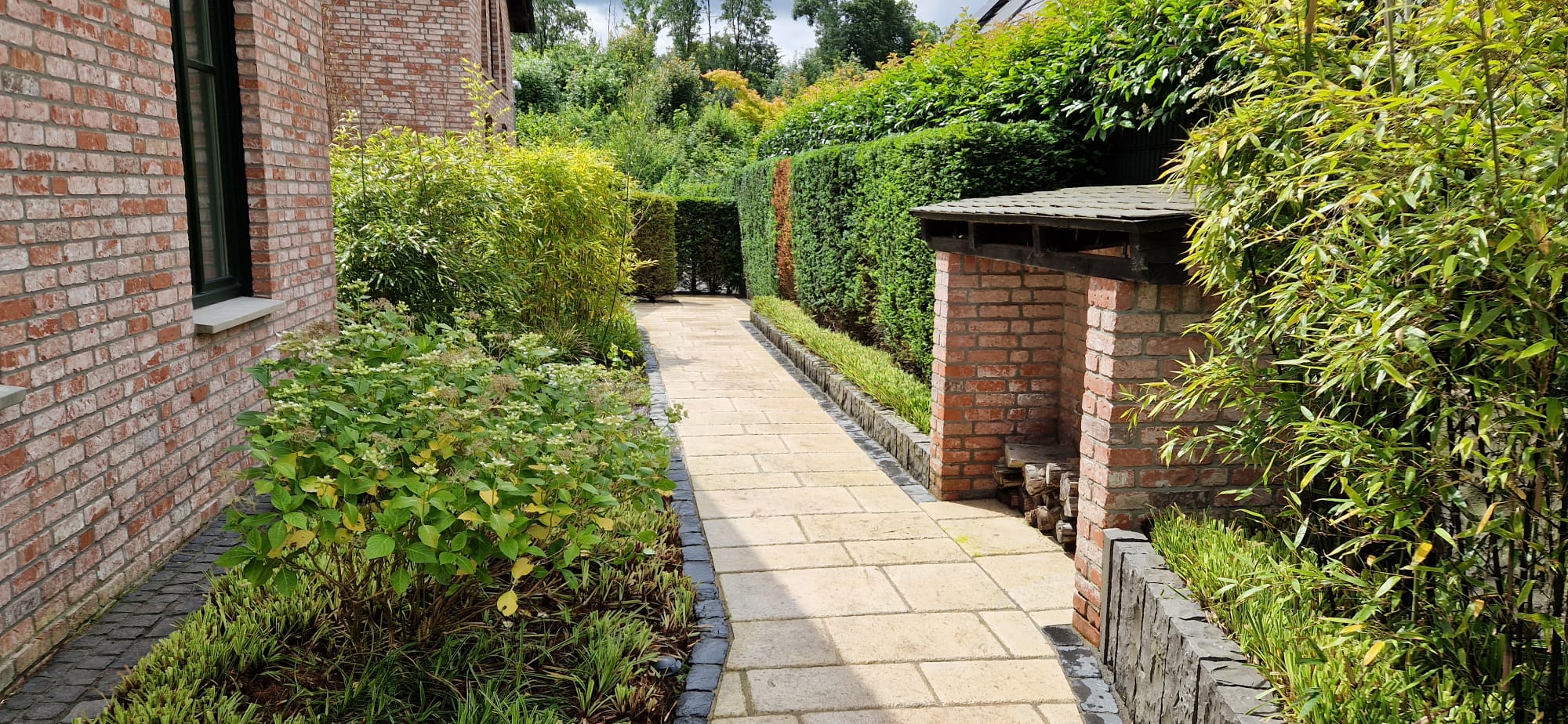 Beispielbild Gartenpflege 23
